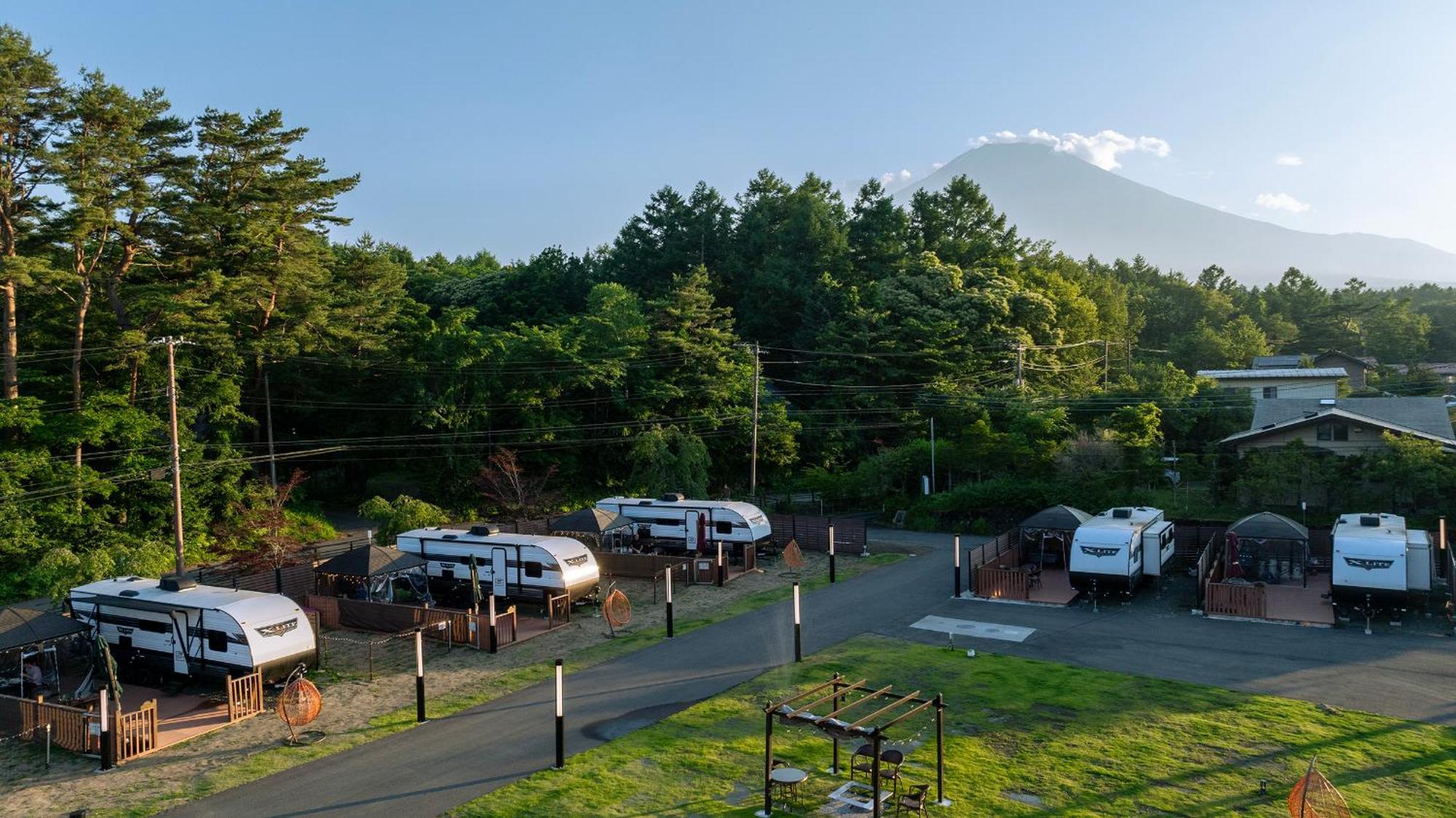 Gramercy Village 山中湖 Glamping &Sauna Яманакако Экстерьер фото